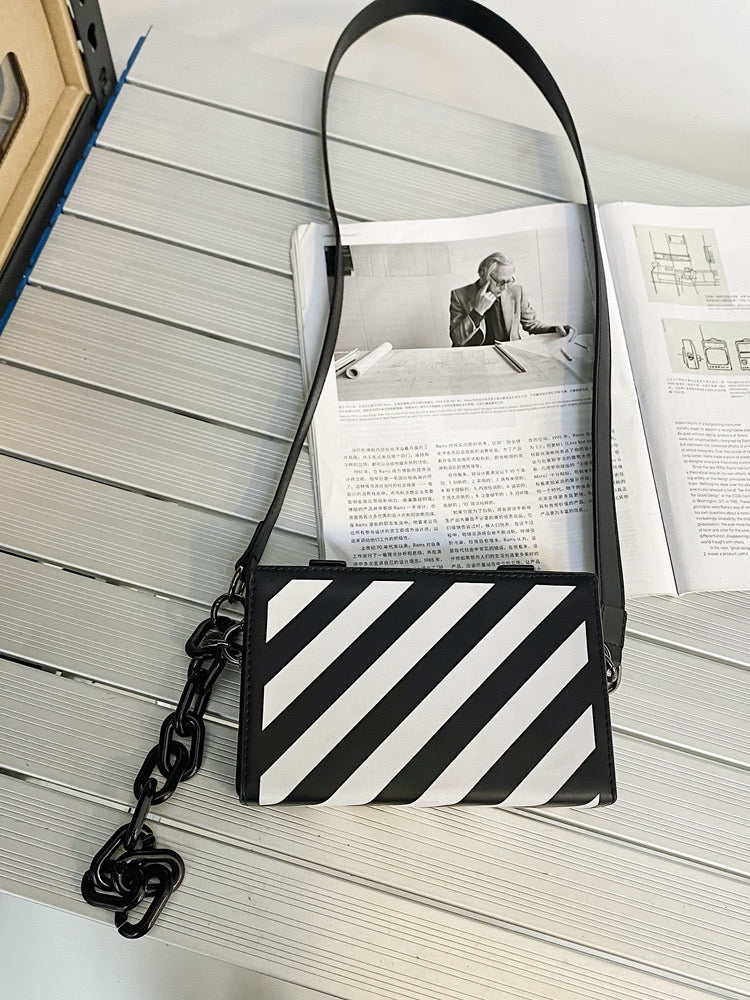 Biu Cross Body Bag